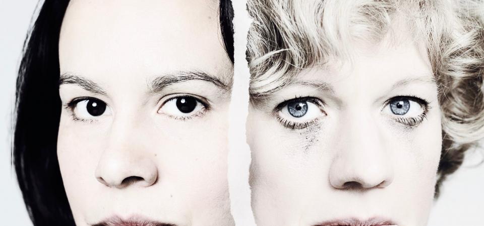 Fotocollage: Zwei angerissene Frauengesichter 